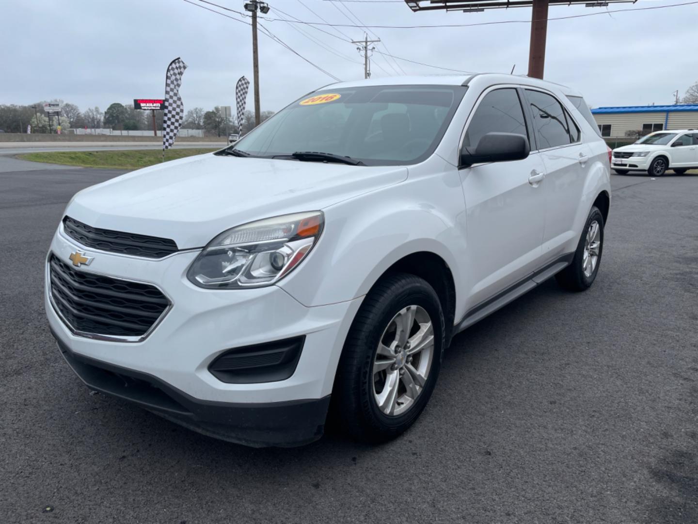 2016 White Chevrolet Equinox (2GNALBEK2G6) with an 4-Cyl, 2.4 Liter engine, Automatic, 6-Spd transmission, located at 8008 Warden Rd, Sherwood, AR, 72120, (501) 801-6100, 34.830078, -92.186684 - Photo#3